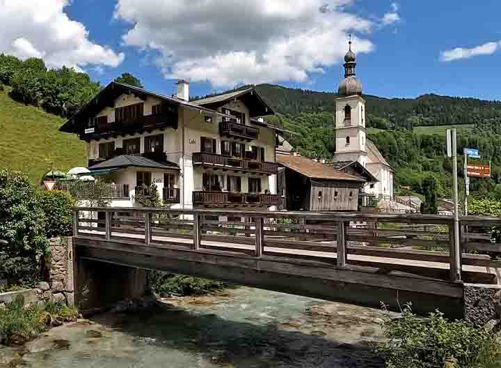 het beroemde kerkje in Ramsau bei Berchtesgaden