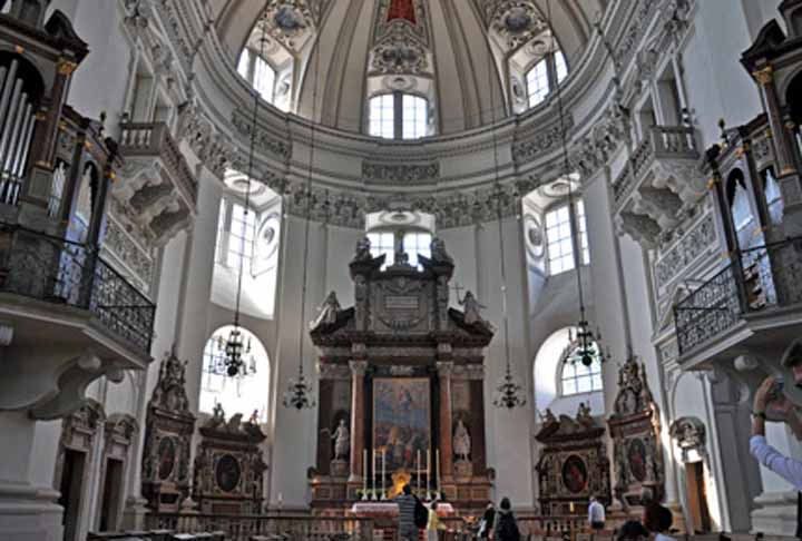 Interieur Domkerk Salzburg